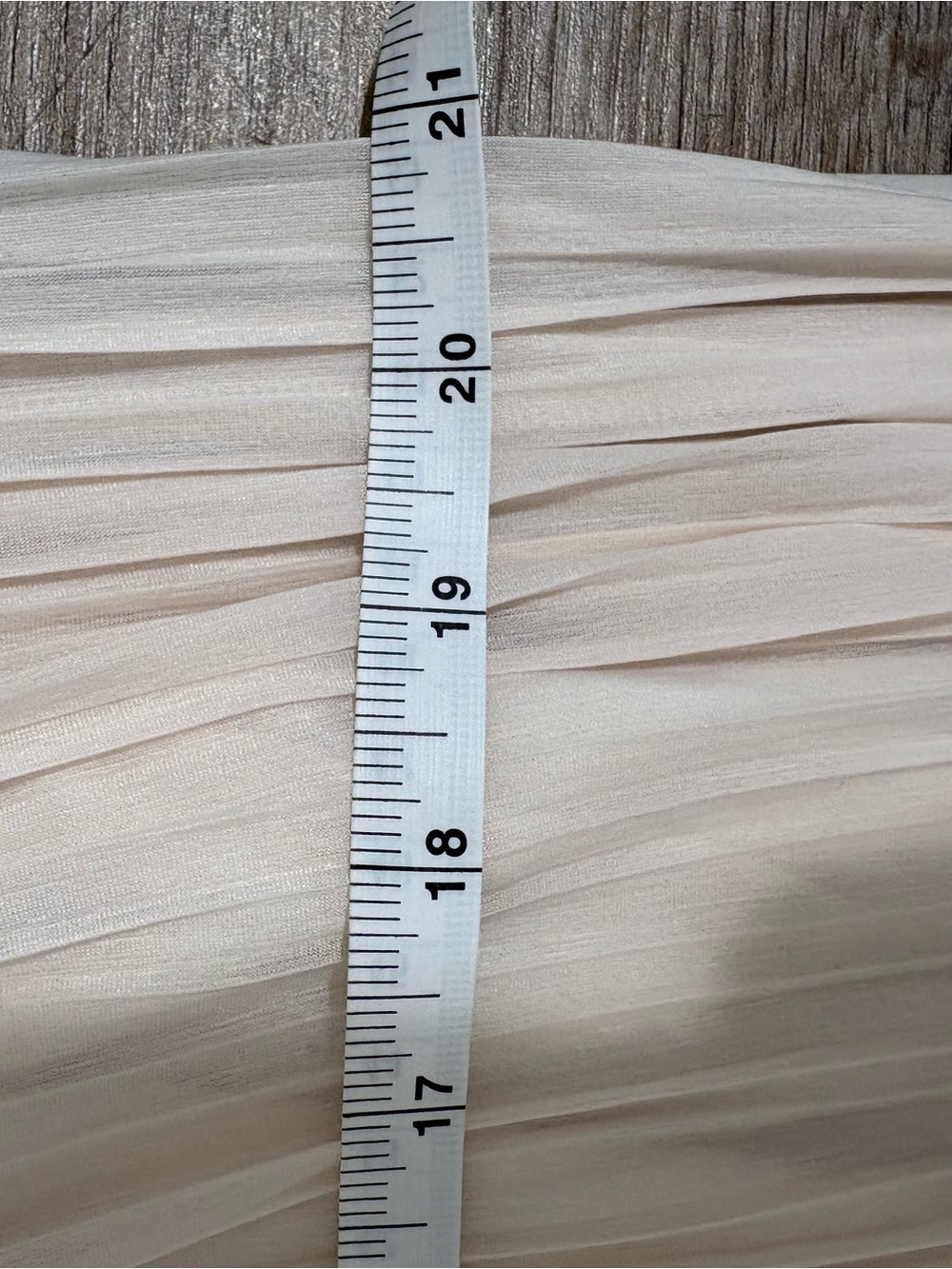 Massimo Dutti Pleated Maxi Skirt in Pale Peach - Picture 9 of 13